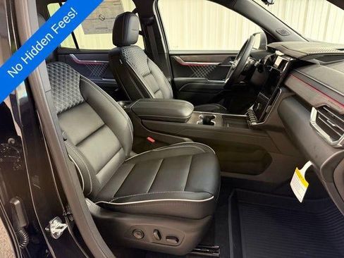 New 2026 GMC Acadia Denali w/ Super Cruise Package image 24