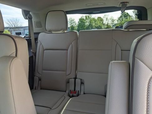 Used 2022 GMC Yukon Denali w/ Denali Ultimate Package image 17