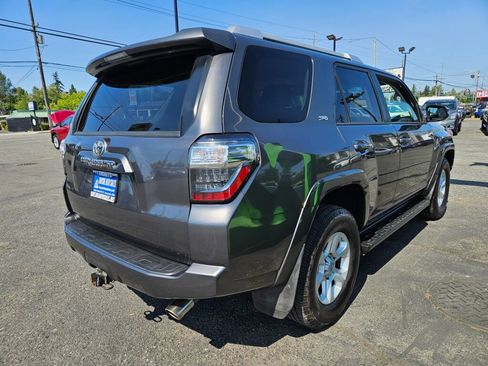 Used 2016 Toyota 4Runner SR5 Premium w/ Convenience Package RWD image 5