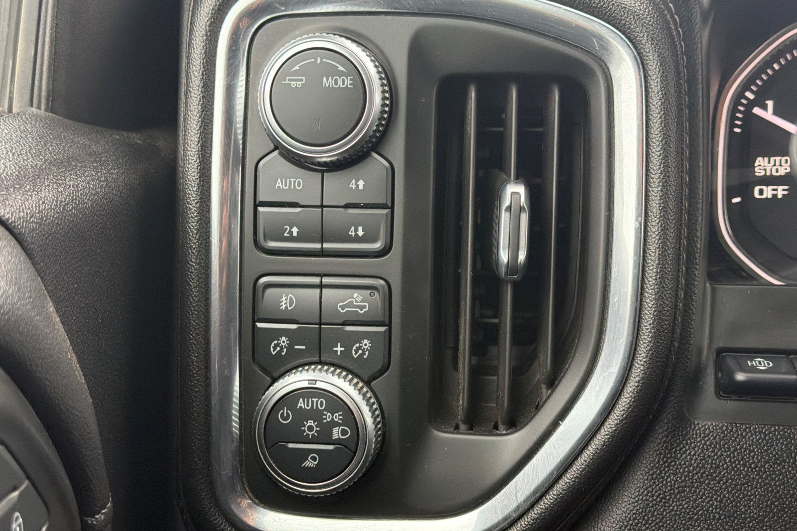 Used 2021 GMC Sierra 1500 Denali w/ Denali Ultimate Package AWD/4WD image 34