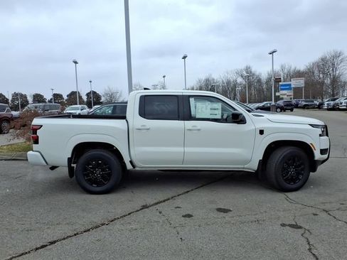 New 2026 Nissan Frontier SV image 2