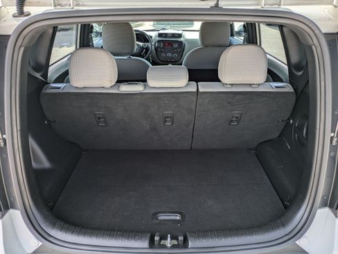 Used 2016 Kia Soul FWD image 11