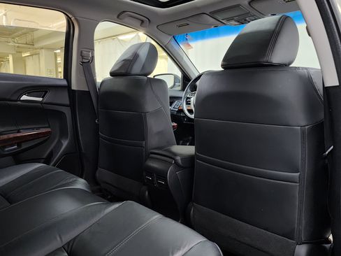 Used 2010 Honda Crosstour EX-L image 19