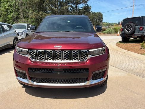Used 2025 Jeep Grand Cherokee L Summit w/ Advanced Protech Group IV AWD/4WD image 3