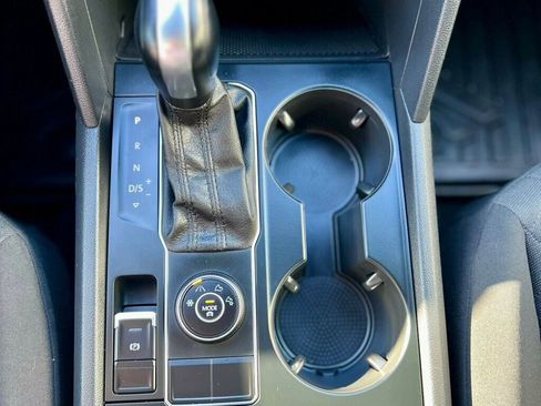 Used 2020 Volkswagen Atlas Cross Sport S image 24