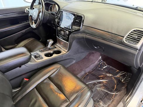 Used 2019 Jeep Grand Cherokee Limited w/ Trailer Tow Group IV image 27