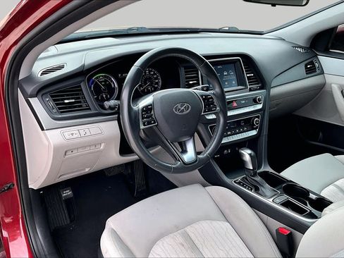 Used 2018 Hyundai Sonata SE FWD image 16
