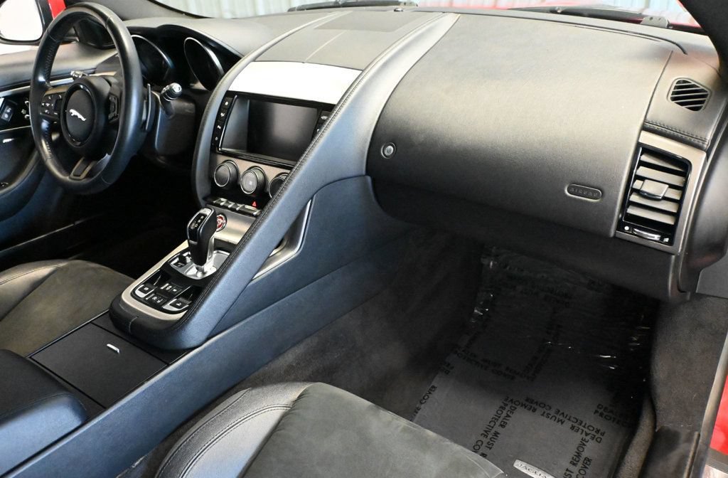 Used 2016 Jaguar F-TYPE Convertible RWD image 11