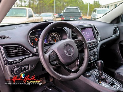 Used 2023 Jeep Cherokee Altitude Lux image 10