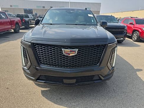 Used 2026 Cadillac Escalade Sport w/ Touring Package AWD/4WD image 3