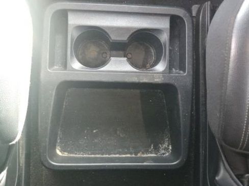 Used 2020 Ford Explorer XLT w/ Equipment Group 202A image 22