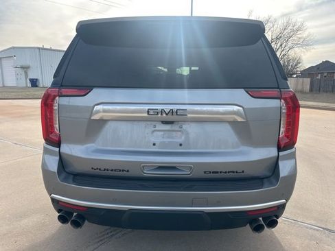 Used 2023 GMC Yukon Denali w/ Denali Reserve Package image 4