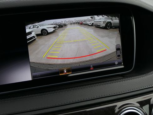 Used 2017 Mercedes-Benz S 550 Sedan image 20