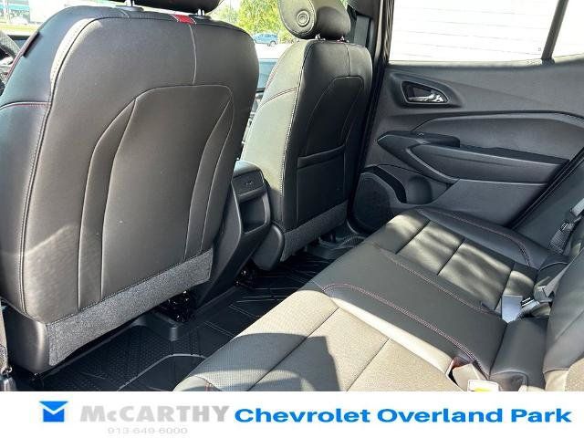 New 2026 Chevrolet Trax RS w/ Sunroof Package FWD image 18