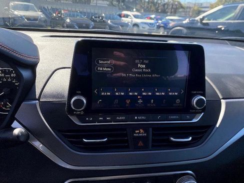 Used 2024 Nissan Altima 2.5 SR image 17