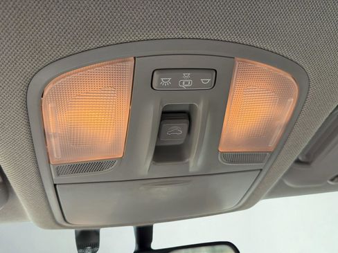 Used 2017 Hyundai Elantra Value Edition image 17