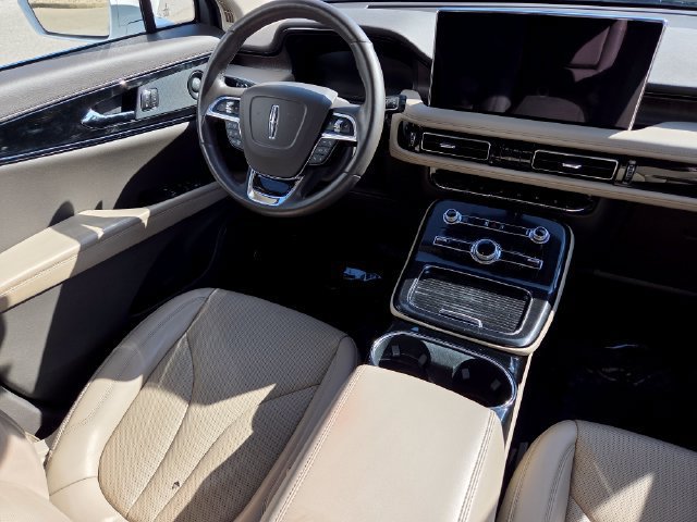 Used 2023 Lincoln Nautilus Reserve w/ Equipment Group 201A AWD/4WD image 30