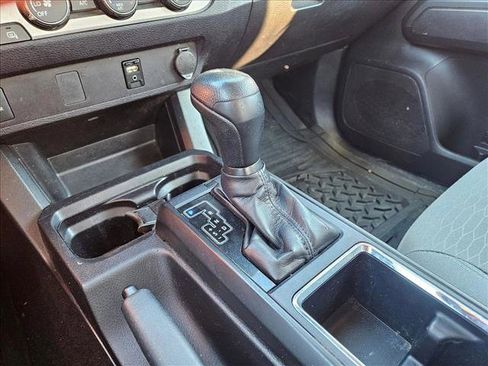 Used 2019 Toyota Tacoma SR image 12