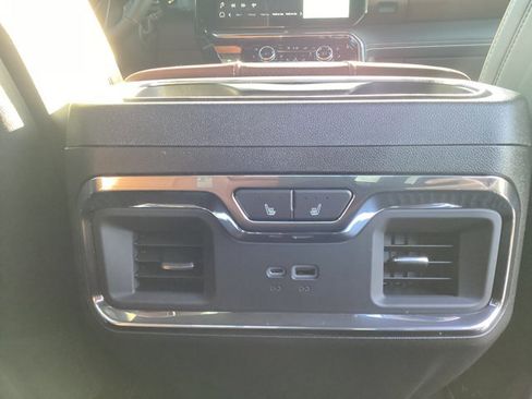 New 2025 GMC Sierra 2500 Denali Ultimate image 24