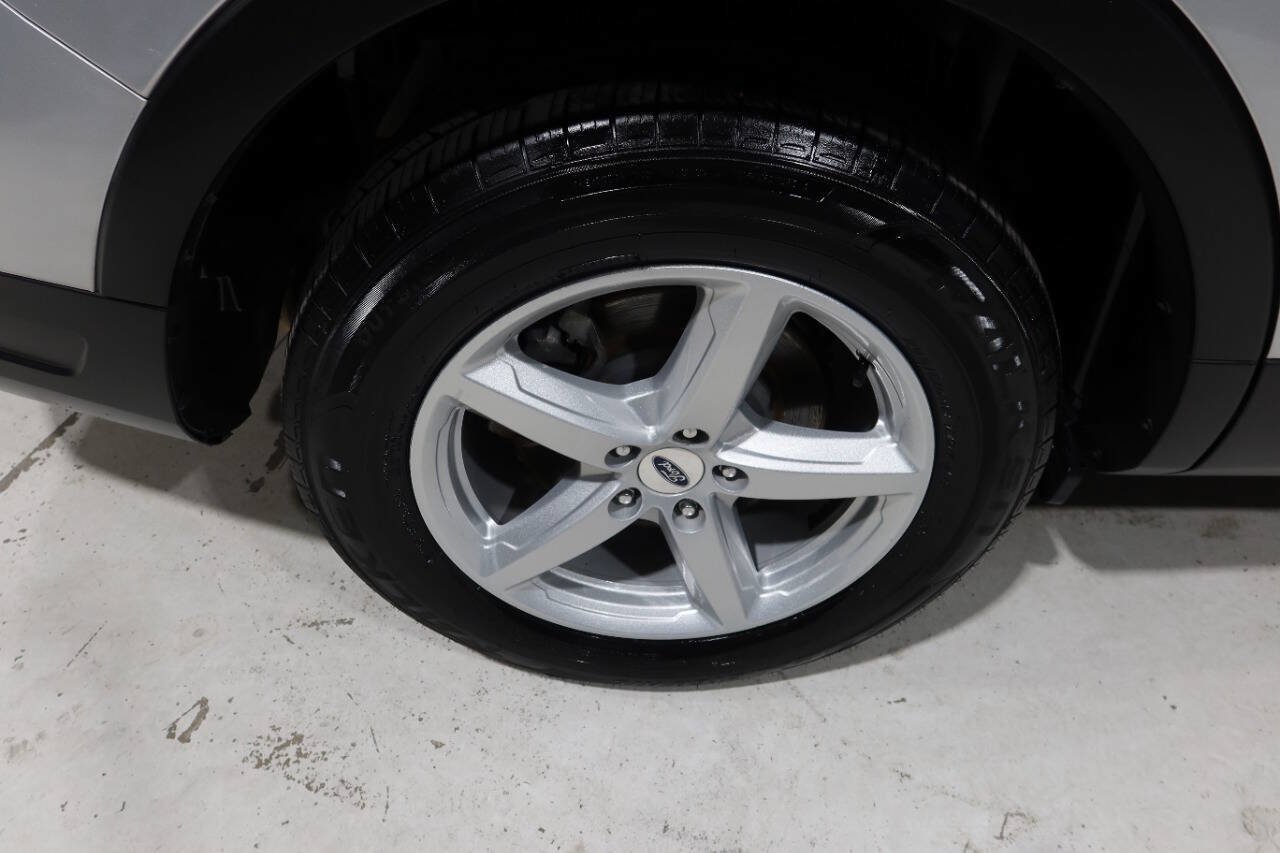 Used 2018 Ford Explorer XLT w/ Equipment Group 201A FWD image 39