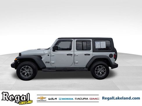 Used 2024 Jeep Wrangler Sport S image 5