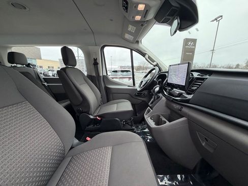 Used 2023 Ford Transit 350 XLT image 7