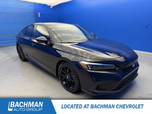Used 2023 Honda Civic Sport image 1