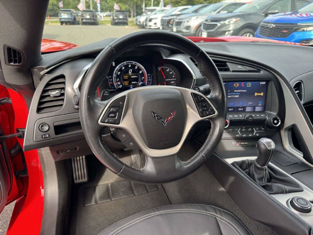 Used 2015 Chevrolet Corvette Stingray Coupe RWD image 15