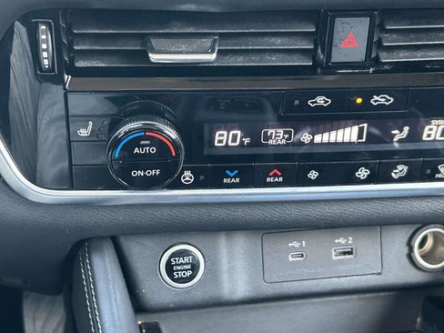 Used 2021 Nissan Rogue SL w/ Premium Package image 27