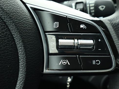 Used 2022 Kia Forte LXS w/ LXS Technology Package image 25