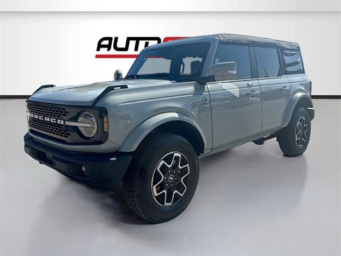Used 2023 Ford Bronco Outer Banks image 3