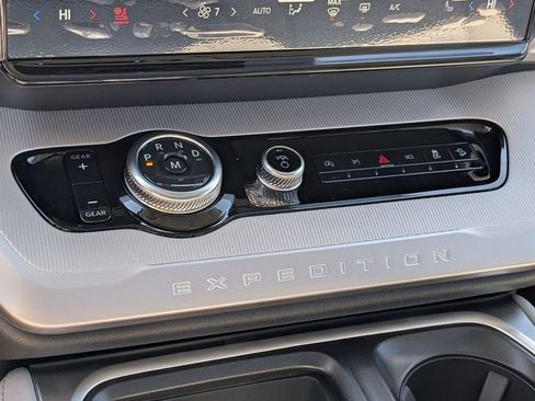 New 2026 Ford Expedition Active image 41