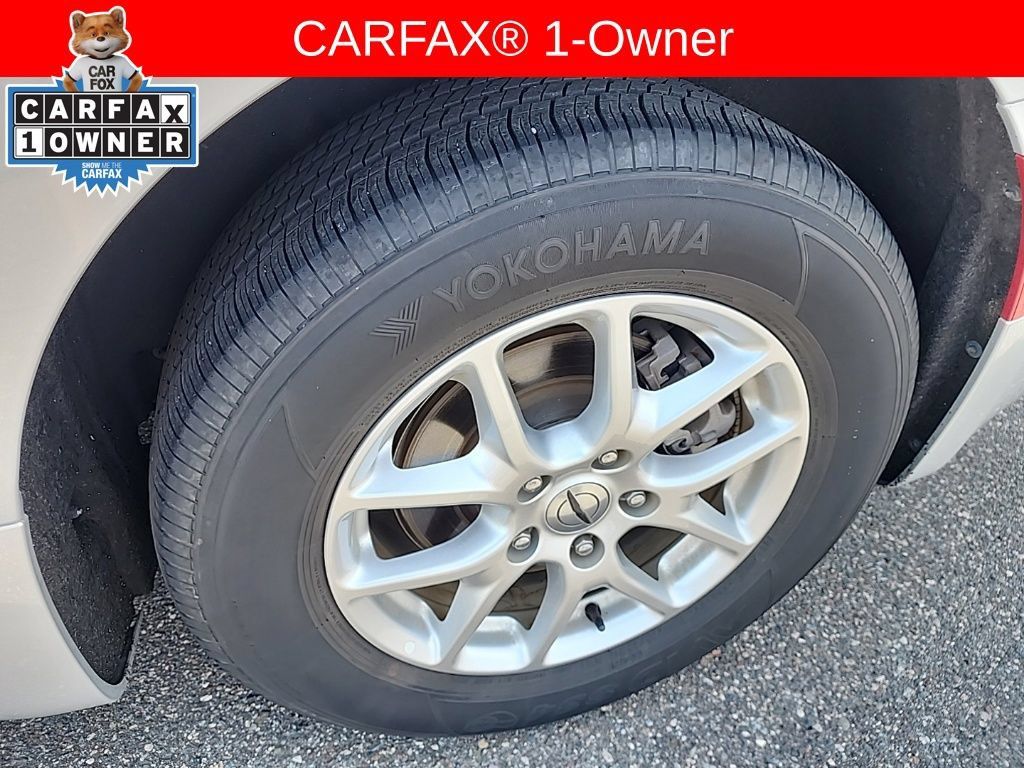 Used 2023 Chrysler Voyager LX FWD image 4