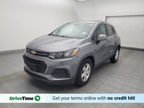 Used 2020 Chevrolet Trax LS w/ Tint and Cruise Package FWD image 1