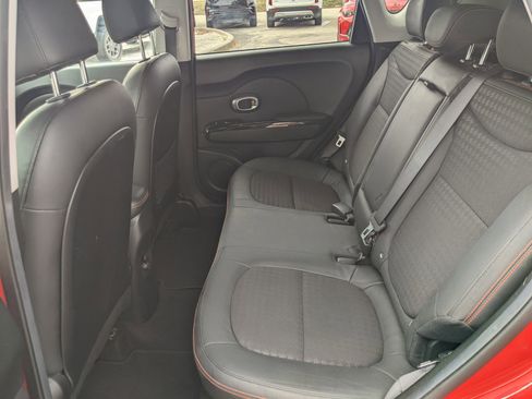 Certified 2017 Kia Soul ! w/ Tech Package image 11