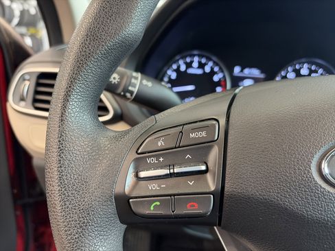 Used 2020 Hyundai Elantra GT FWD image 28