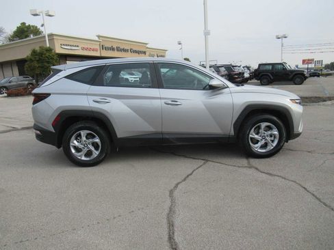 Used 2023 Hyundai Tucson SE image 8