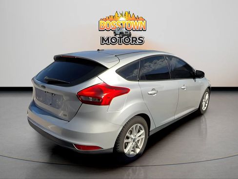 Used 2018 Ford Focus SE image 5