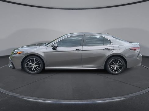 Certified 2024 Toyota Camry SE FWD image 5
