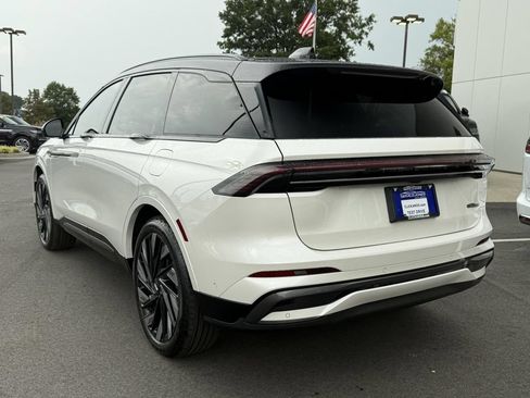Certified 2024 Lincoln Nautilus Reserve w/ Equipment Group 202A AWD/4WD image 6