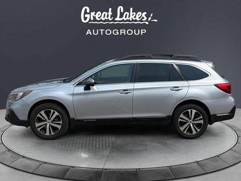 Used 2018 Subaru Outback 2.5i Limited AWD/4WD image 2