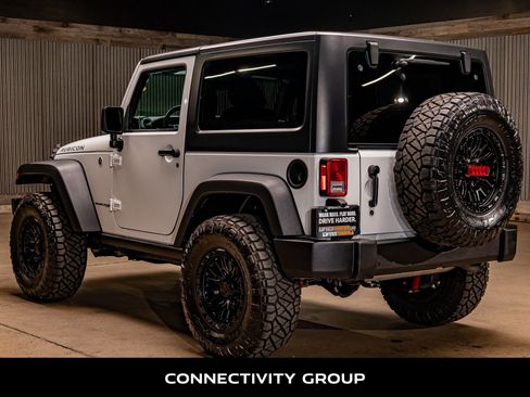 Used 2018 Jeep Wrangler Rubicon w/ Power Convenience Group image 6