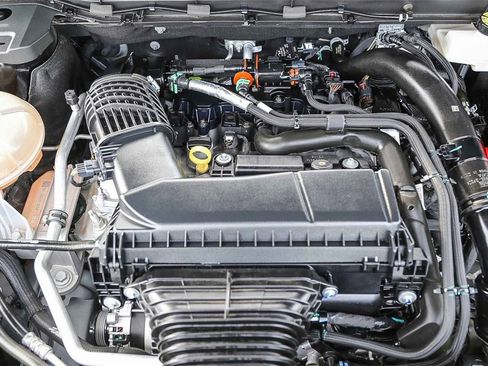 Certified 2024 Lincoln Nautilus Reserve w/ Equipment Group 202A image 35