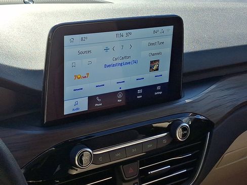 Used 2020 Ford Escape Titanium image 18