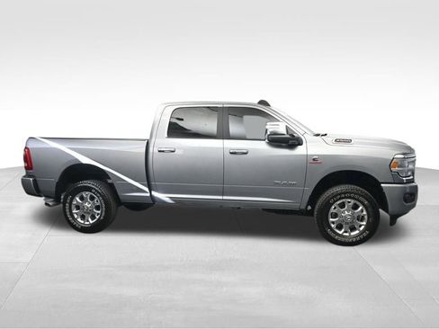 Used 2024 RAM 2500 Laramie AWD/4WD image 5