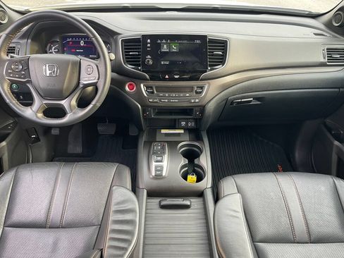 Used 2023 Honda Passport TrailSport image 31