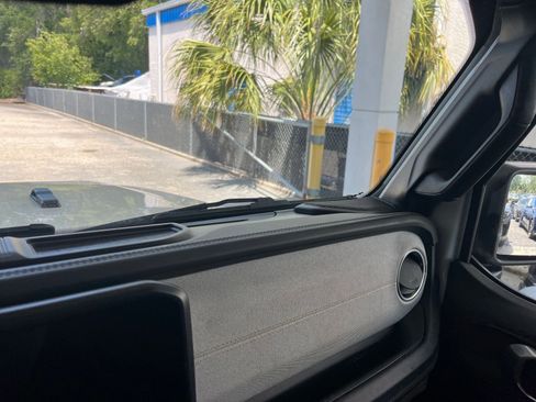 Used 2025 Jeep Wrangler Sahara image 35