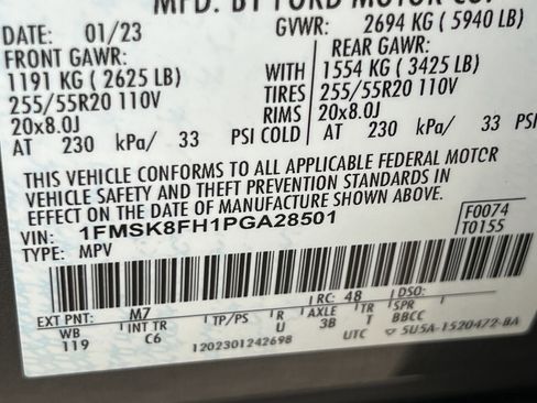 Used 2023 Ford Explorer Limited w/ Limited Technology Package AWD/4WD image 31