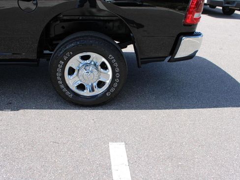 Used 2024 RAM 3500 Tradesman w/ Towing Technology Group AWD/4WD image 4