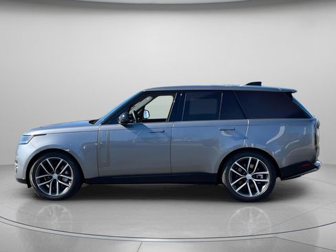 New 2025 Land Rover Range Rover SE image 2